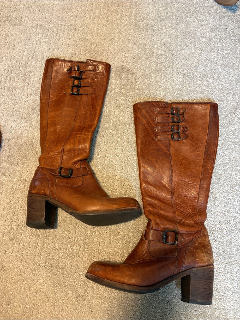 FRYE Tall boot, w block heal in cognac